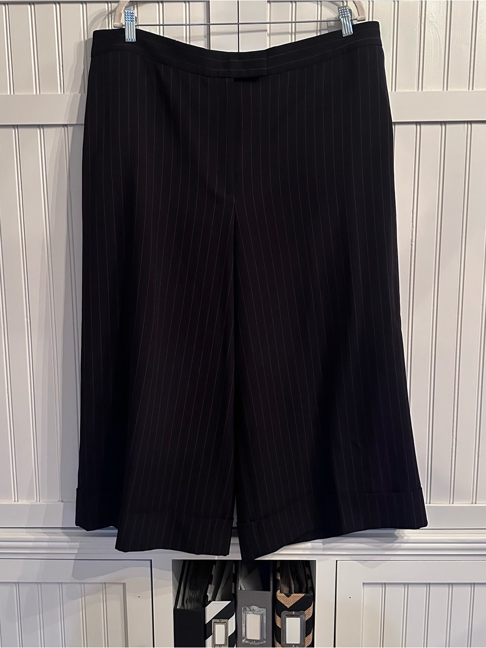 Anne Klein Black Pinstripe Wide Leg Capris 18W